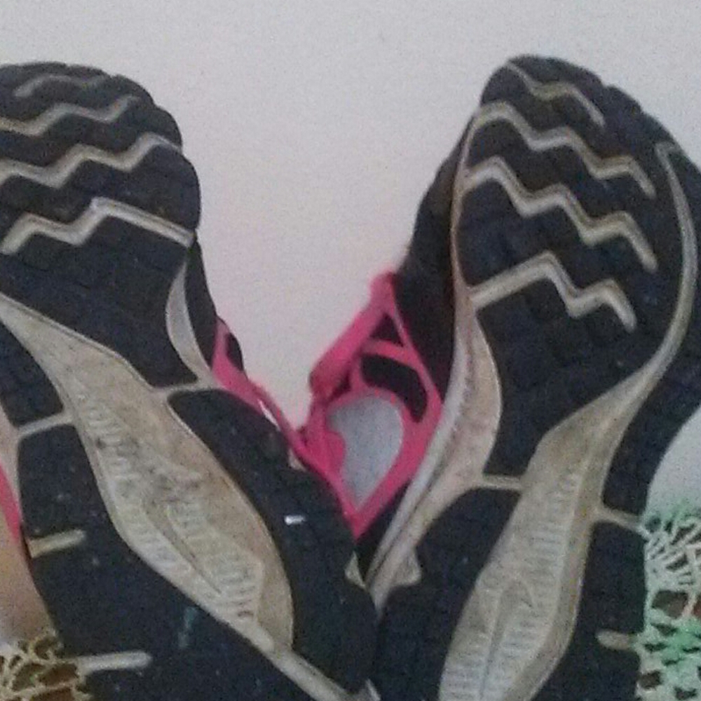 Shoes - Picture 3 of 4